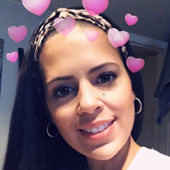 Meet your Posher Melinda - Picture 2 of 2